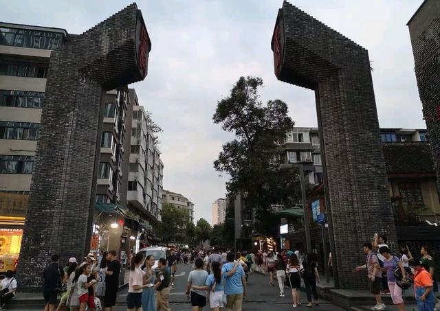 邂逅成都，沉醉天府