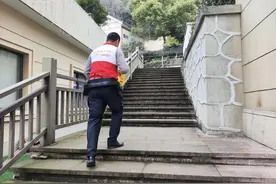 西湖区养老设备“上新” 科技感满满的“钢铁骨骼”你见过吗？图片