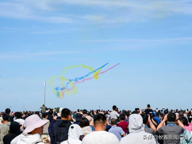 逐梦蓝天魅力绽放 航空展点燃全民热情
