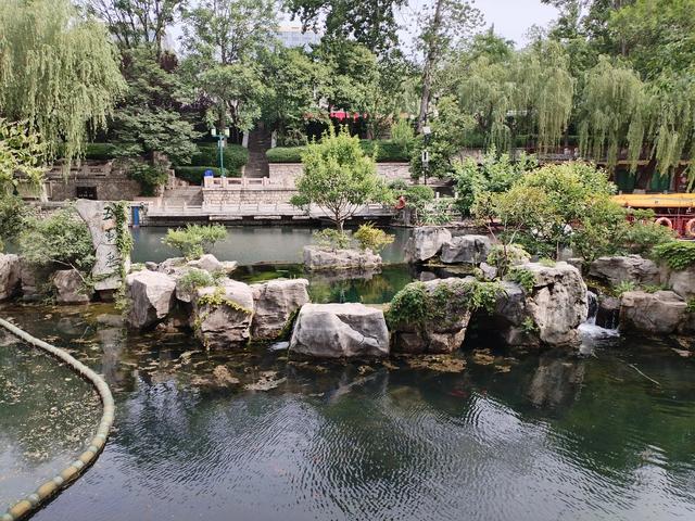 生生不息的黑虎泉