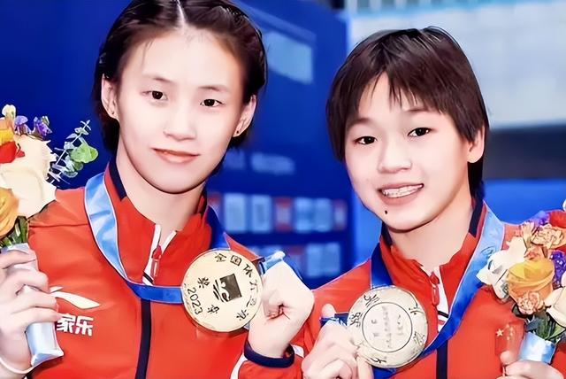 霍震霆没想到，44岁儿媳郭晶晶再次官宣喜讯，让整个阔太圈沉默了