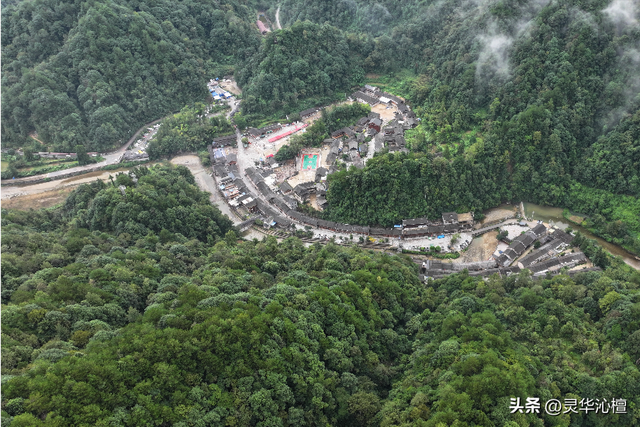 国庆佳节：石阡坪山佛顶山村好戏连台人流如潮