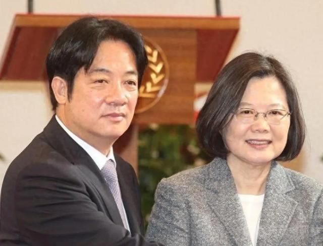 看完阅兵返台后，77岁洪秀柱将有麻烦，吴子嘉断言：她要被关起来