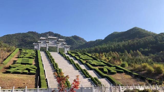 暑期过半，你还没来铁刹山？