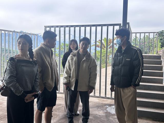 【坐上火车去云南】中外博主走进普洱，在茶咖香里邂逅“有一种叫云南的生活”