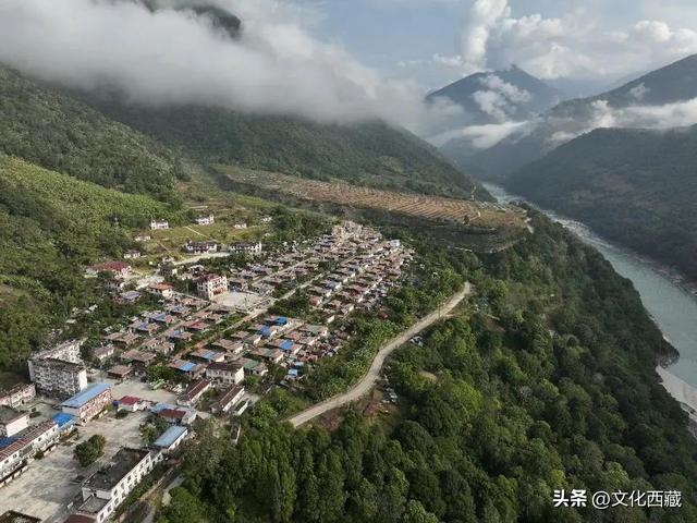 这个中国最后一个通公路的县城！凭什么成为无数人的此生必去？