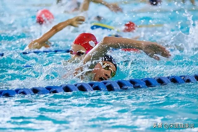 61岁男子游泳后去世，医生苦劝：不管多累，游泳后这5件事别干