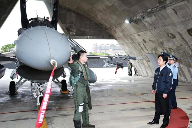 北京阅兵开幕前，对岸传出杂音，不准抗日老兵赴陆，遭大陆痛斥