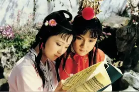 红楼梦写得很好，为何在清朝却是禁书？专家：你看看林黛玉是谁？图片