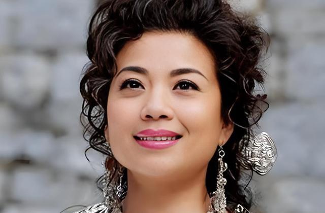 不结婚怎么解决生理需求？56岁的歌唱家张也，用行动给出了答案