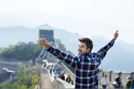 外国人来到中国感受到的是什么？全程高能！图片