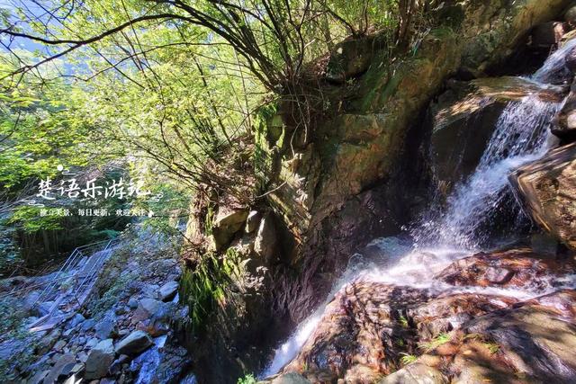 浙江宁波城西的隐秘古道瀑布飞溅，堪称绝美的玩水胜地，确实好玩