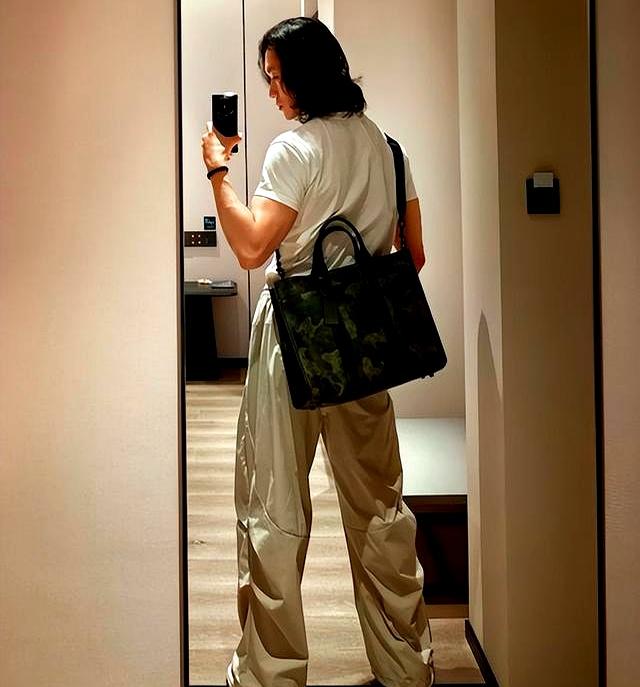 为什么劝你多背“托特包”，看上海男人就懂了，简约低调又有格调