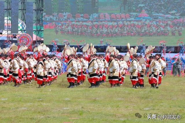 【相约九色甘南香巴拉】组图|跨越时光的羚城之约：祝福与未来的双向奔赴