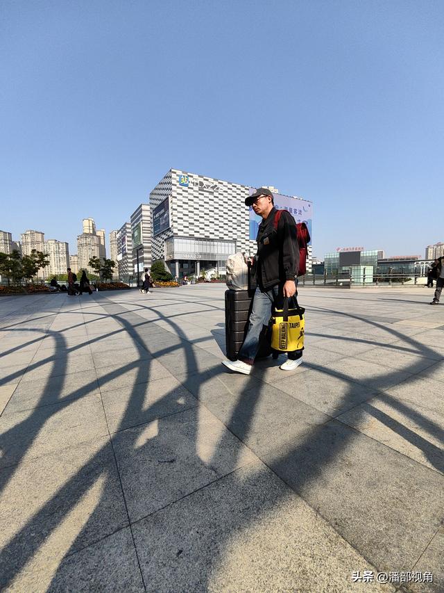 周末去坐了一趟无锡-上海的火车