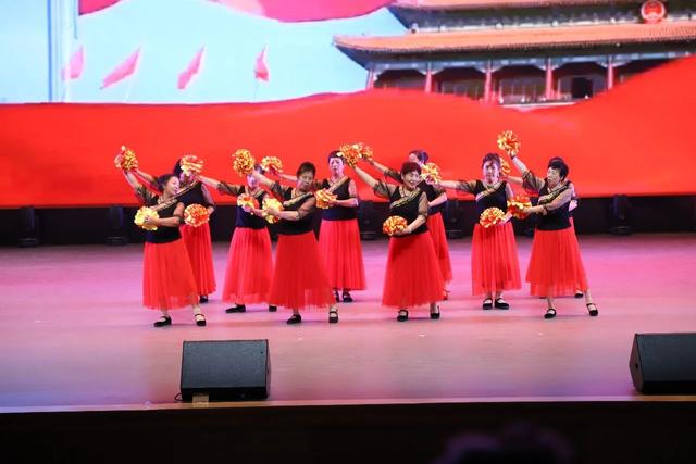 走进校园收获多·旅游文化展风采
