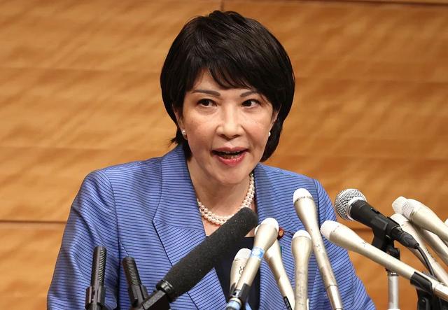 日本高官抵达北京，落地后眉头紧锁，中方通知日本	，不见高市早苗