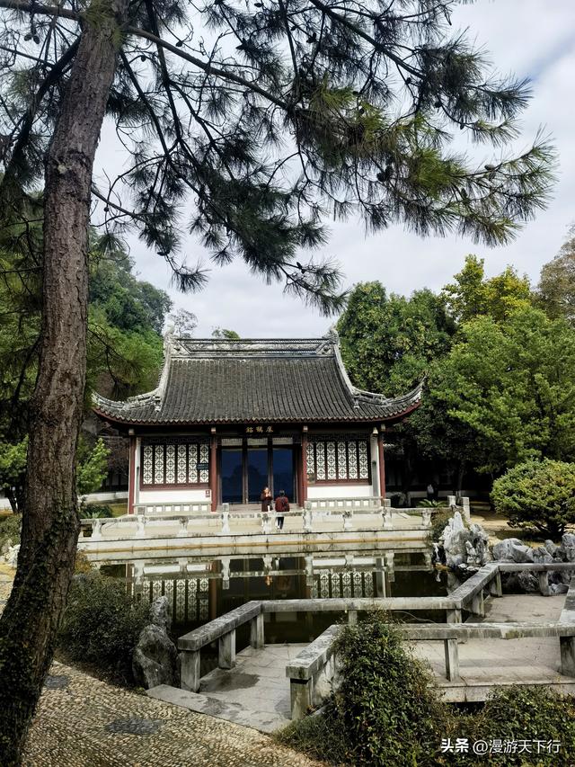 镇江三山一渡中，焦山是我的盘中菜，历史文化底蕴更为深厚