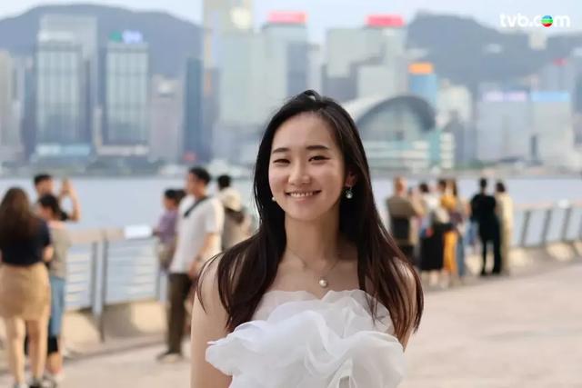 2025港姐14强出炉!身材一个比一个好,我看9号已现出“冠军相”