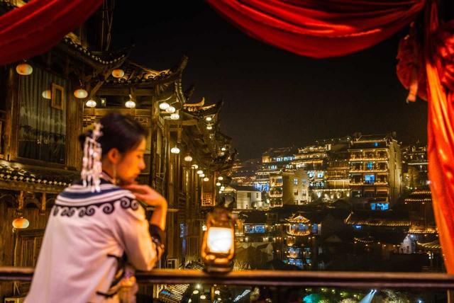 想玩点不一样，这个冬天，让我们去湘西过大年！