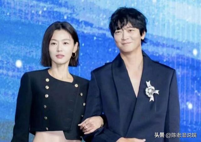 全智贤辱华第6天，本人拒不道歉，4大噩耗轮番袭来，事业跌到谷底