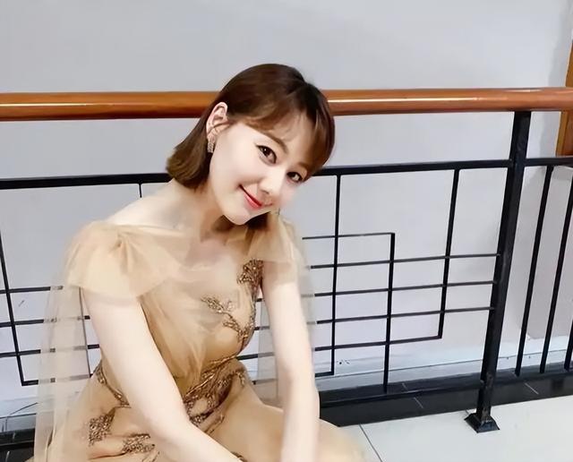 讨好大佬	，陪睡上位，遭央视“开除”：她身上的标签哪个才是真的