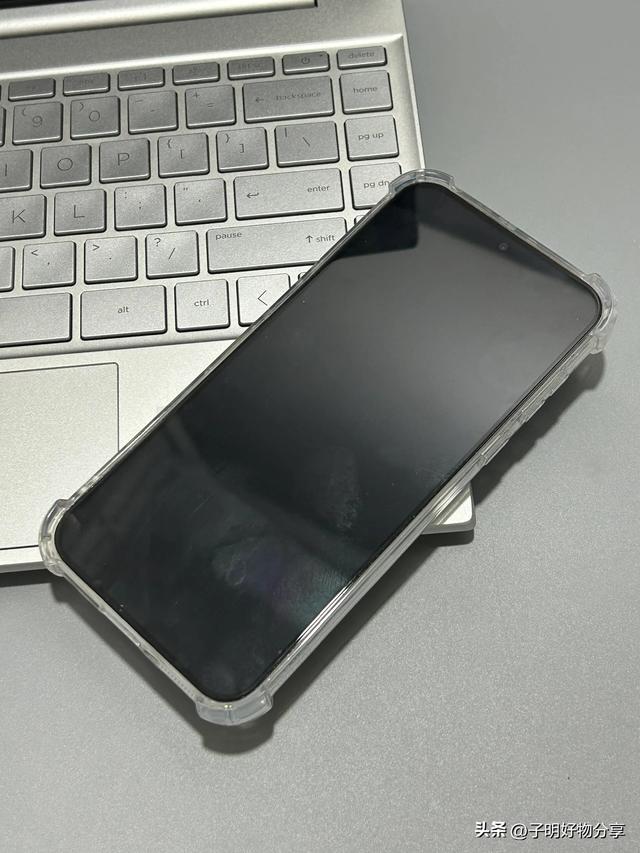 华为彻底豁出去了！极窄直屏+麒麟9010S+潜望长焦