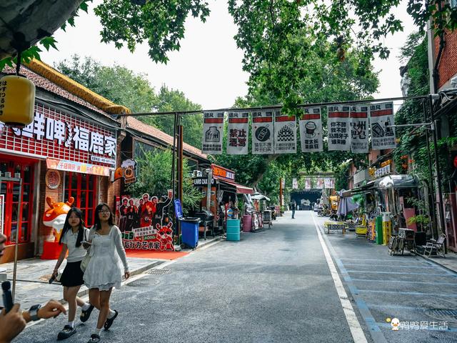 穿越时光与潮流，从油化厂到创意园区，这里藏着郑州的70年