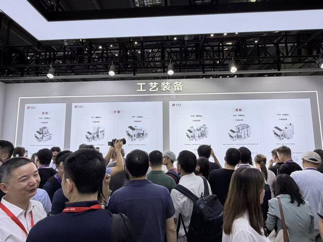 国产EDA为何突然爆发？中端切入+本地优化，打破海外十年垄断