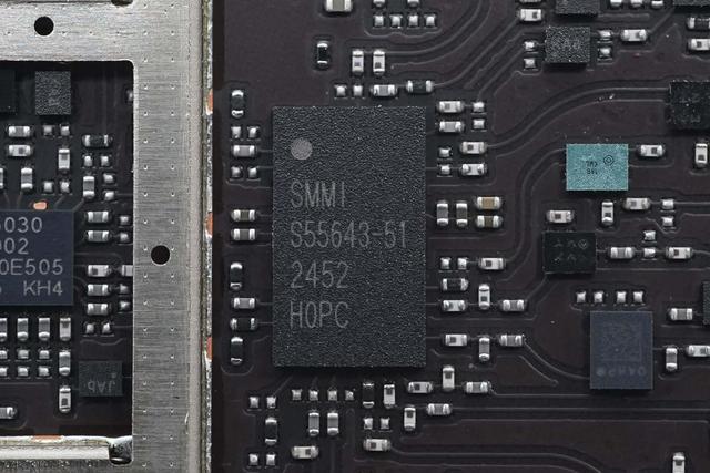 高达1999元售价是怎样的用料做过水准？中兴U60 Pro 5G随身WiFi拆解