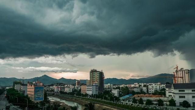 一日跨两季？海南天气转变的“魔幻”与规律