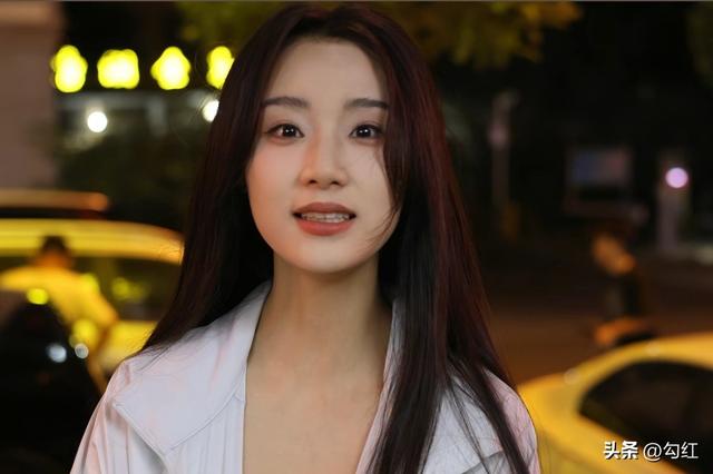 红果首位获赞破亿女演员诞生，猜猜她是谁？有清冷仙子之称哟！
