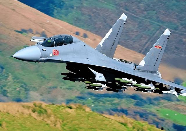 日本军事备战遭警告	，解放军围台军演藏深意 三大信号警告不容无视