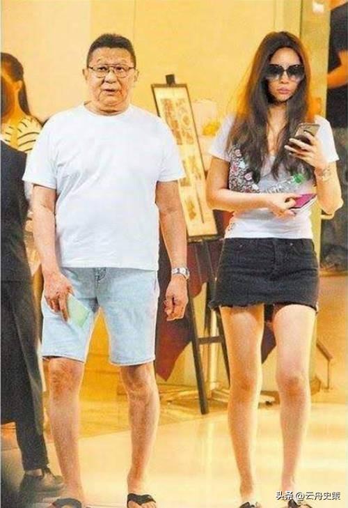 包养情人无数，娶初中同学女儿为妻，玩老婆闺蜜，嗜色如命的富豪
