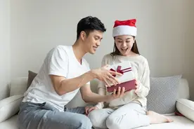 夫妻间最肉麻的三件事。全占说明你很幸福图片