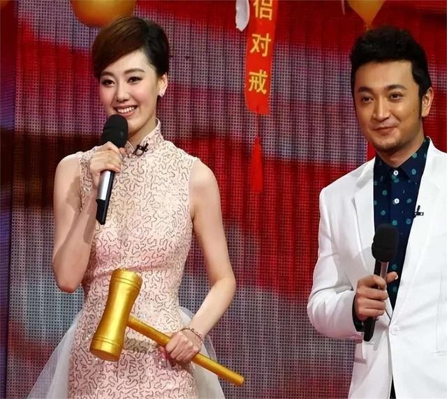 讨好大佬陪睡上位？遭央视“开除”？曾是央视女主持谣言有多离谱
