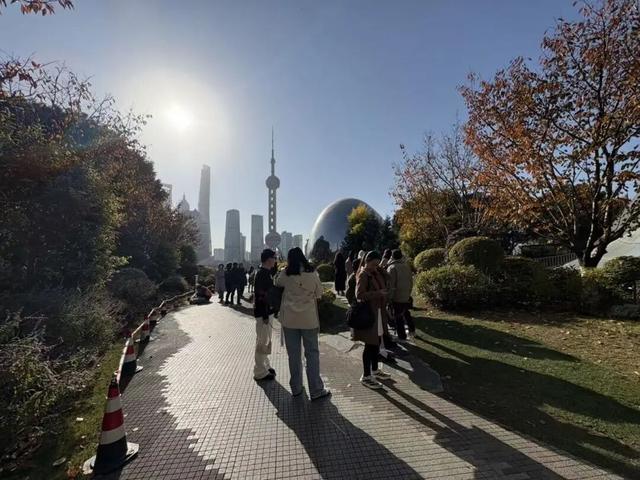 边逛边种草！20位网络达人打卡虹口~