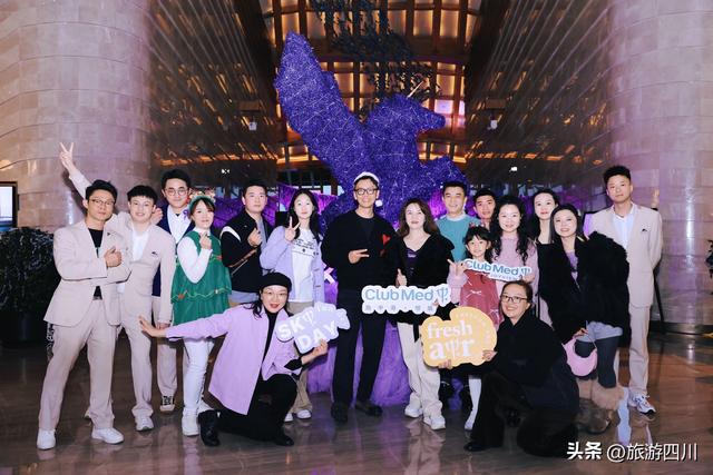 幻紫圣诞 · 奇境飞驰Club Med地中海邻境·黑龙滩度假村2025圣诞点灯仪式