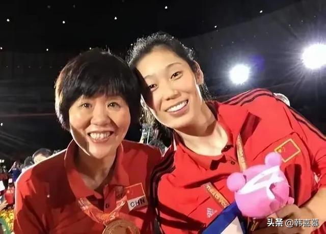 31岁朱婷回河南老家，豪车接送很低调，落选中国女排，她另有安排