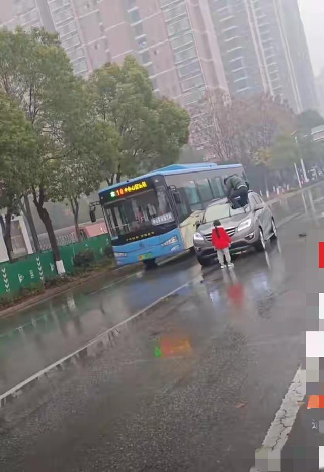 带女儿砸车玻璃后续！警方通报，砸车原因曝光不简单，男子被拘留