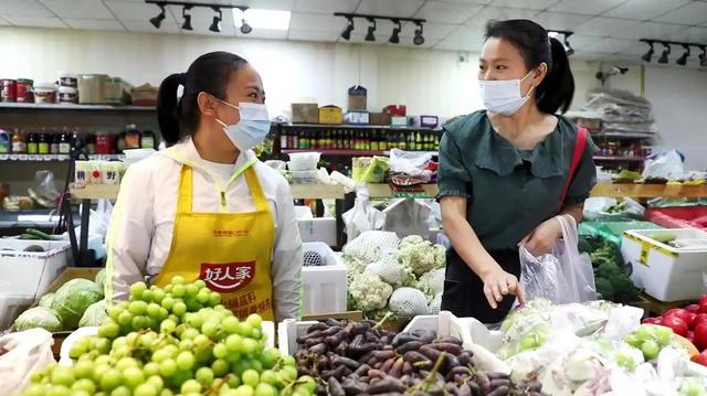 中美GDP差距再次拉大！中国GDP跌到美国60%，到底是哪出问题了？