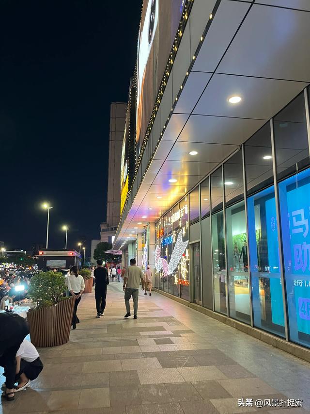 南昌百盛优客城市广场，周末购物真的太方便了！