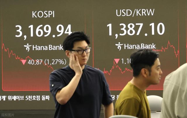 一觉醒来，韩国“跪”了！GDP前9中，除中国，只剩2国未向美妥协