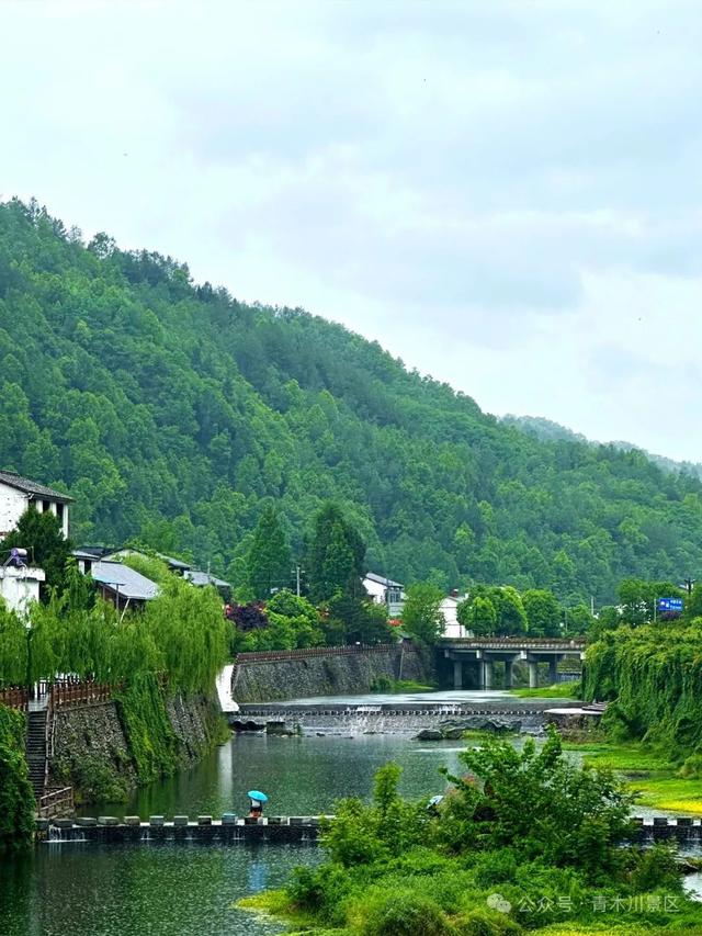 凉爽新大陆！成都出发高铁2.5h抵拢18℃的古韵之城，风景堪比阿勒泰，美食多到吃不完！