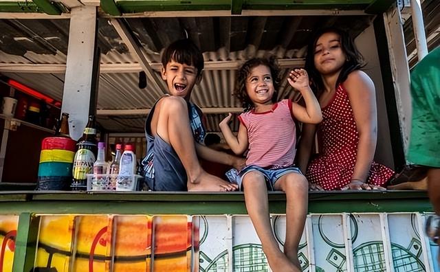 黄平：我到过印度的贫民窟，那是中国人无法想象的第三世界