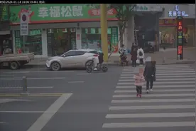 不要心存侥幸！南充这些人闯红灯过斑马线被曝光了图片