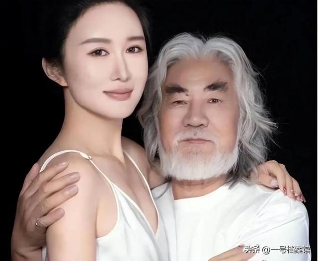 一语成谶！74岁张纪中爷孙恋翻车，年仅一岁的女儿承受“恶意”