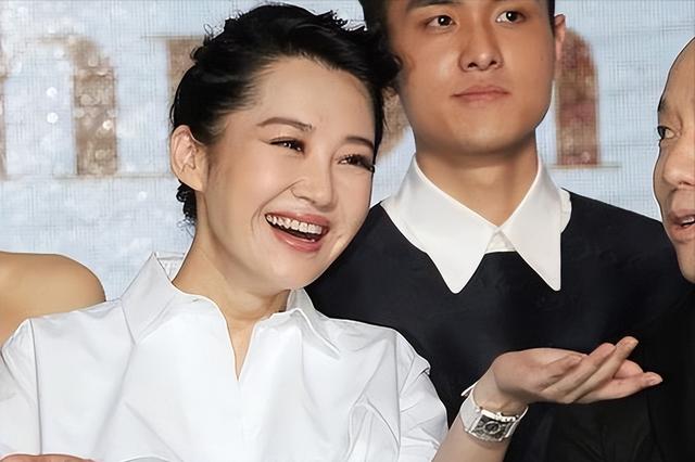 她一生 “风流成性、老少通吃”，撩汉无数，现如今56岁却依旧单身