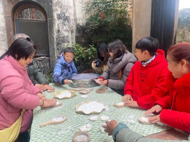 若你问深秋最该去哪里偷段闲？答案，就藏在黟县