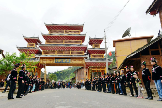 乡游黔中 · 剑河县 太拥镇丨秋染八万山，林海叠彩入画来